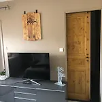 Entierement Renove Bord De Sevre *
